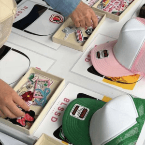 Custom trucker hat decoration 